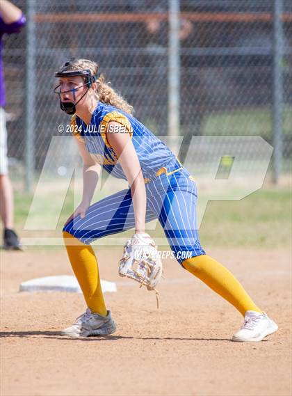Thumbnail 2 in Evadale vs Big Sandy (Evadale Tournament) photogallery.