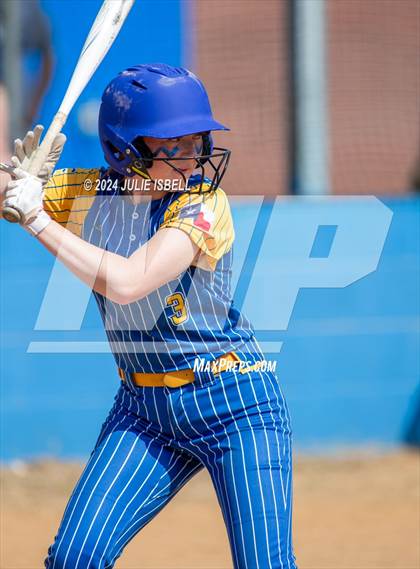 Thumbnail 3 in Evadale vs Big Sandy (Evadale Tournament) photogallery.