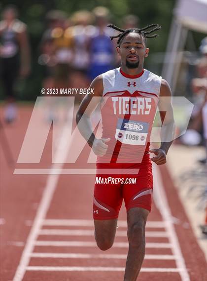 Thumbnail 3 in Class 2 Triple Jump (MSHSAA State Championship) photogallery.