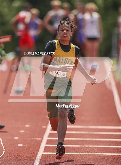 Thumbnail 3 in Class 2 Triple Jump (MSHSAA State Championship) photogallery.