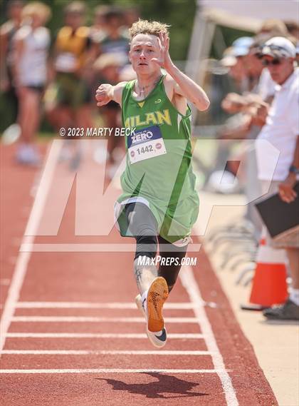 Thumbnail 3 in Class 2 Triple Jump (MSHSAA State Championship) photogallery.