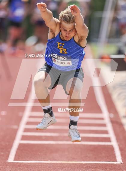 Thumbnail 3 in Class 2 Triple Jump (MSHSAA State Championship) photogallery.