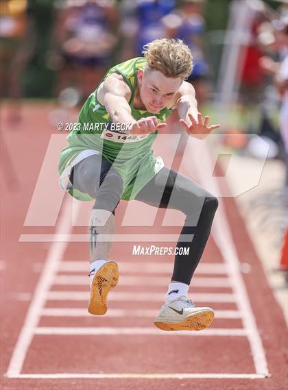 Thumbnail 3 in Class 2 Triple Jump (MSHSAA State Championship) photogallery.