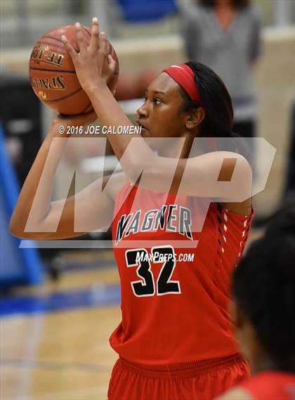 Thumbnail 2 in O'Connor vs Wagner photogallery.
