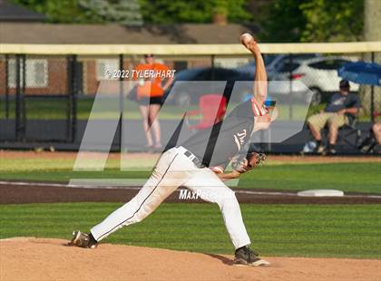 Thumbnail 1 in Brebeuf Jesuit Preparatory vs. Beech Grove (IHSAA 3A Regional Final) photogallery.