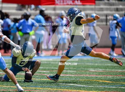 Thumbnail 1 in Douglas County vs. Mays photogallery.