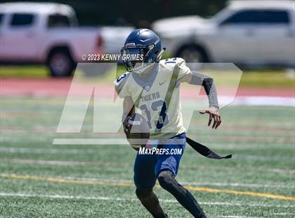 Thumbnail 3 in Douglas County vs. Mays photogallery.