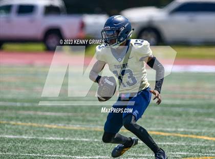 Thumbnail 1 in Douglas County vs. Mays photogallery.
