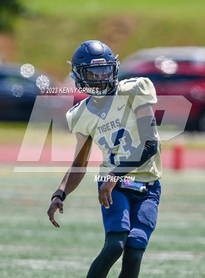 Thumbnail 3 in Douglas County vs. Mays photogallery.