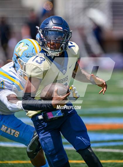 Thumbnail 2 in Douglas County vs. Mays photogallery.