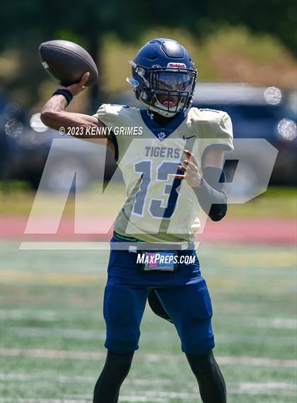 Thumbnail 3 in Douglas County vs. Mays photogallery.