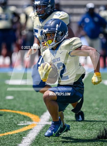 Thumbnail 2 in Douglas County vs. Mays photogallery.