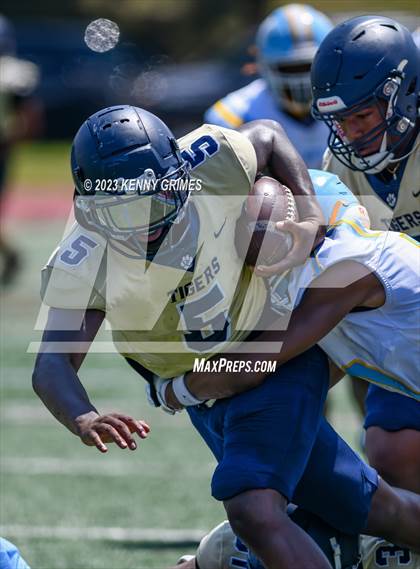 Thumbnail 2 in Douglas County vs. Mays photogallery.