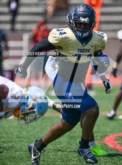 Thumbnail 1 in Douglas County vs. Mays photogallery.