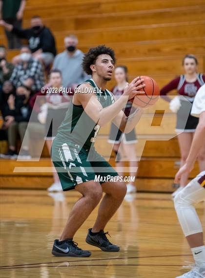 Thumbnail 2 in Emerald Ridge vs South Kitsap (SPSL 4A  playoff) photogallery.