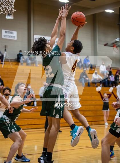 Thumbnail 3 in Emerald Ridge vs South Kitsap (SPSL 4A  playoff) photogallery.