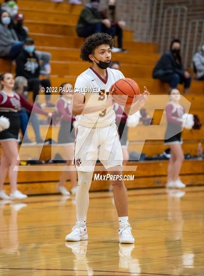 Thumbnail 2 in Emerald Ridge vs South Kitsap (SPSL 4A  playoff) photogallery.