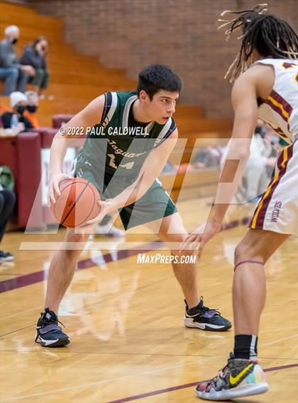 Thumbnail 1 in Emerald Ridge vs South Kitsap (SPSL 4A  playoff) photogallery.