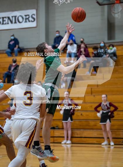 Thumbnail 3 in Emerald Ridge vs South Kitsap (SPSL 4A  playoff) photogallery.