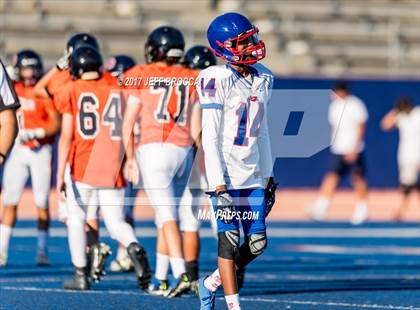 Thumbnail 1 in Serra @ Chaminade photogallery.