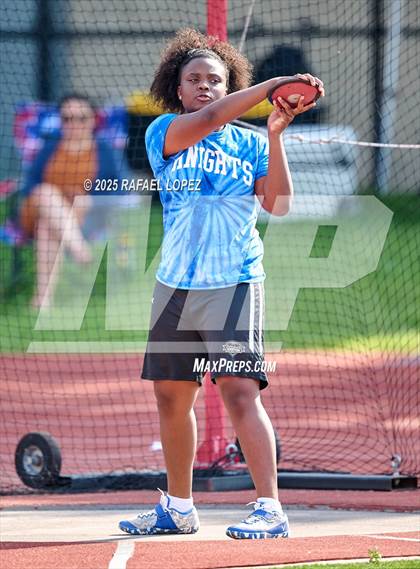 Thumbnail 2 in Eagle No Tax Relays (Discus) photogallery.