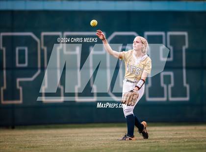 Thumbnail 3 in West Forsyth @ Cambridge photogallery.