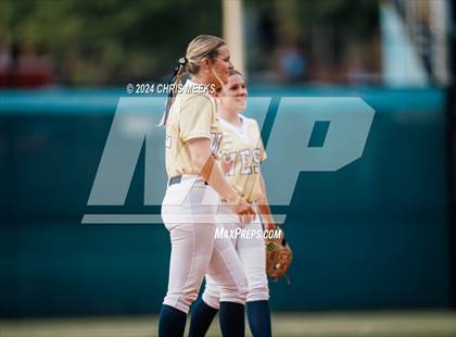Thumbnail 3 in West Forsyth @ Cambridge photogallery.