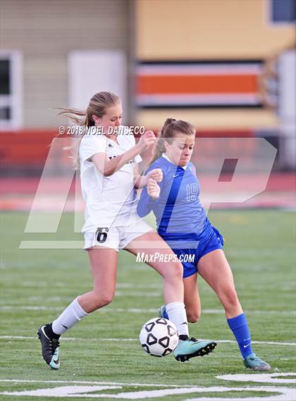 Thumbnail 2 in Woodside vs St. Ignatius (CIF CCS D1 Quarterfinal) photogallery.