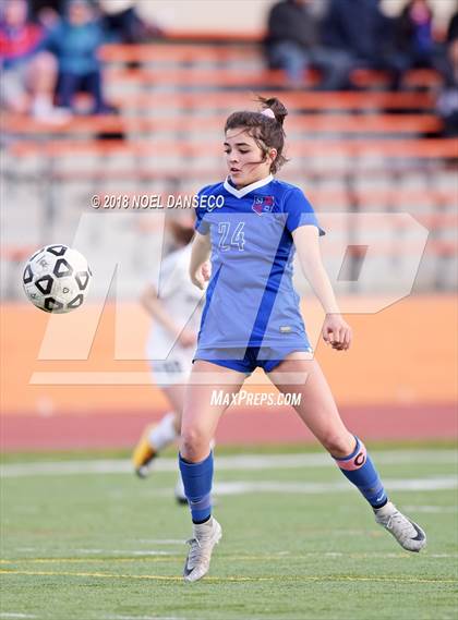 Thumbnail 2 in Woodside vs St. Ignatius (CIF CCS D1 Quarterfinal) photogallery.
