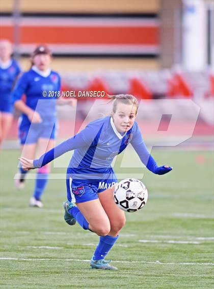 Thumbnail 3 in Woodside vs St. Ignatius (CIF CCS D1 Quarterfinal) photogallery.