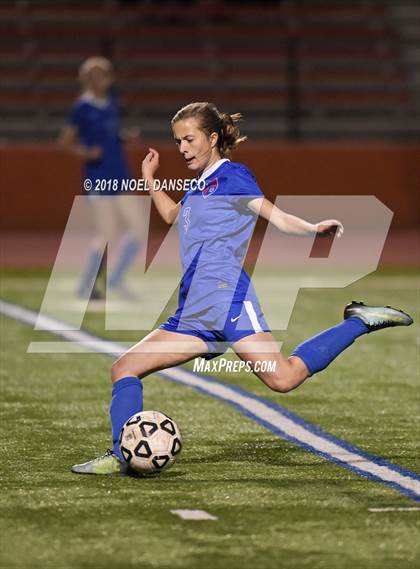 Thumbnail 2 in Woodside vs St. Ignatius (CIF CCS D1 Quarterfinal) photogallery.