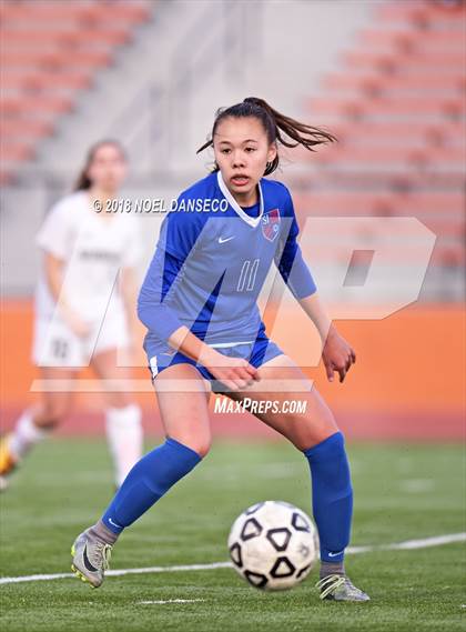 Thumbnail 2 in Woodside vs St. Ignatius (CIF CCS D1 Quarterfinal) photogallery.