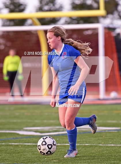 Thumbnail 3 in Woodside vs St. Ignatius (CIF CCS D1 Quarterfinal) photogallery.