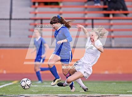 Thumbnail 1 in Woodside vs St. Ignatius (CIF CCS D1 Quarterfinal) photogallery.