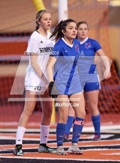 Thumbnail 2 in Woodside vs St. Ignatius (CIF CCS D1 Quarterfinal) photogallery.