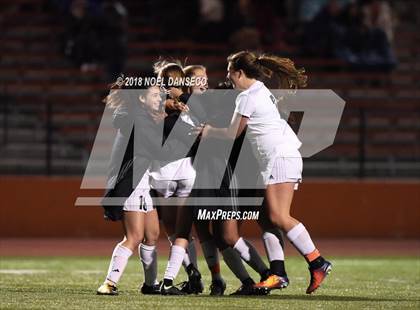 Thumbnail 2 in Woodside vs St. Ignatius (CIF CCS D1 Quarterfinal) photogallery.