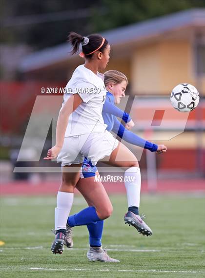 Thumbnail 2 in Woodside vs St. Ignatius (CIF CCS D1 Quarterfinal) photogallery.