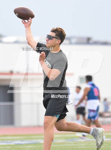 Thumbnail 3 in Mar Vista vs Castle Park (7 on 7) photogallery.