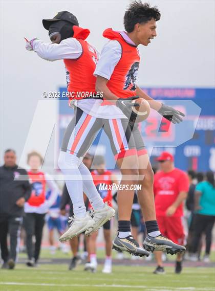 Thumbnail 3 in Mar Vista vs Castle Park (7 on 7) photogallery.