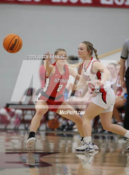 Thumbnail 2 in Glen Rose vs. Harmony Grove photogallery.