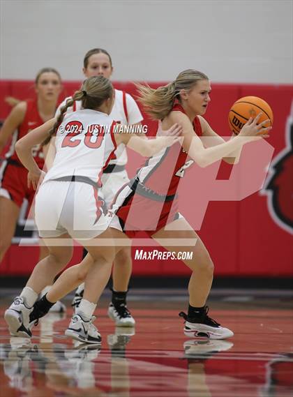 Thumbnail 3 in Glen Rose vs. Harmony Grove photogallery.