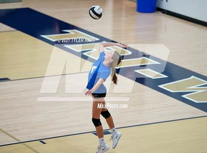 Thumbnail 3 in Cascade @ Tri-West Hendricks photogallery.