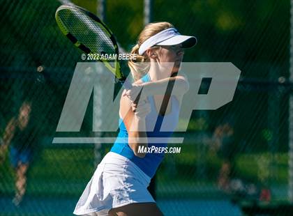 Thumbnail 3 in OHSAA Elyria Division 1 Sectional Round 2 photogallery.
