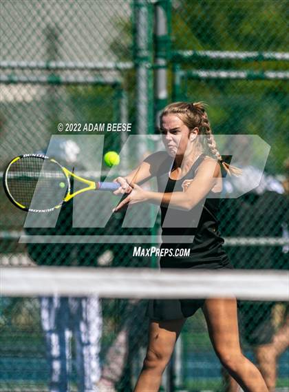 Thumbnail 2 in OHSAA Elyria Division 1 Sectional Round 2 photogallery.