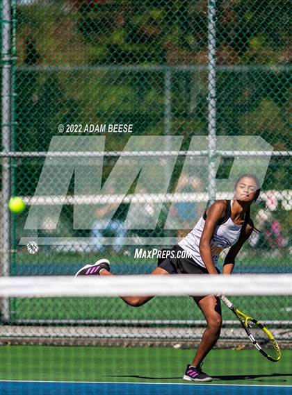Thumbnail 3 in OHSAA Elyria Division 1 Sectional Round 2 photogallery.
