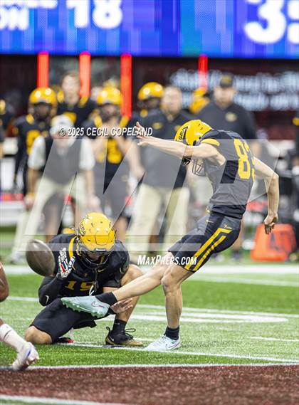 Thumbnail 3 in Toombs County @ Worth County (GHSA  A Division I Championship) photogallery.