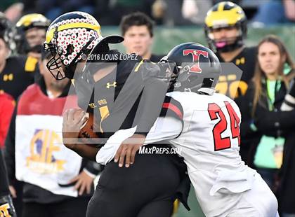 Thumbnail 1 in Del Oro vs. San Clemente (CIF State Division 1A Final) photogallery.