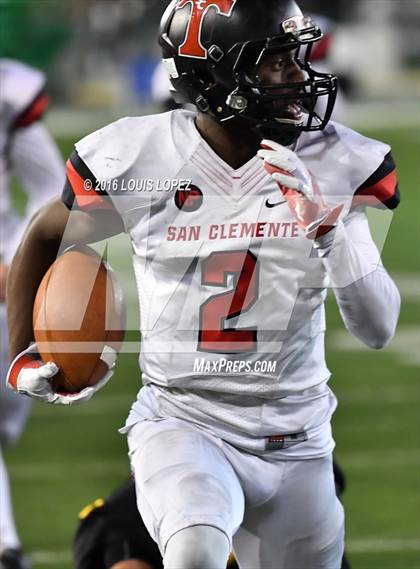 Thumbnail 1 in Del Oro vs. San Clemente (CIF State Division 1A Final) photogallery.