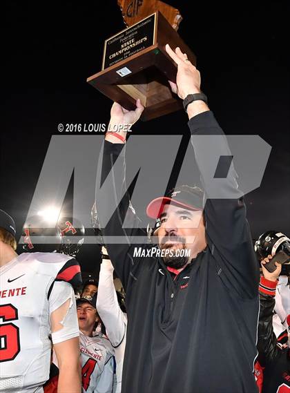 Thumbnail 3 in Del Oro vs. San Clemente (CIF State Division 1A Final) photogallery.