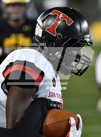 Thumbnail 3 in Del Oro vs. San Clemente (CIF State Division 1A Final) photogallery.